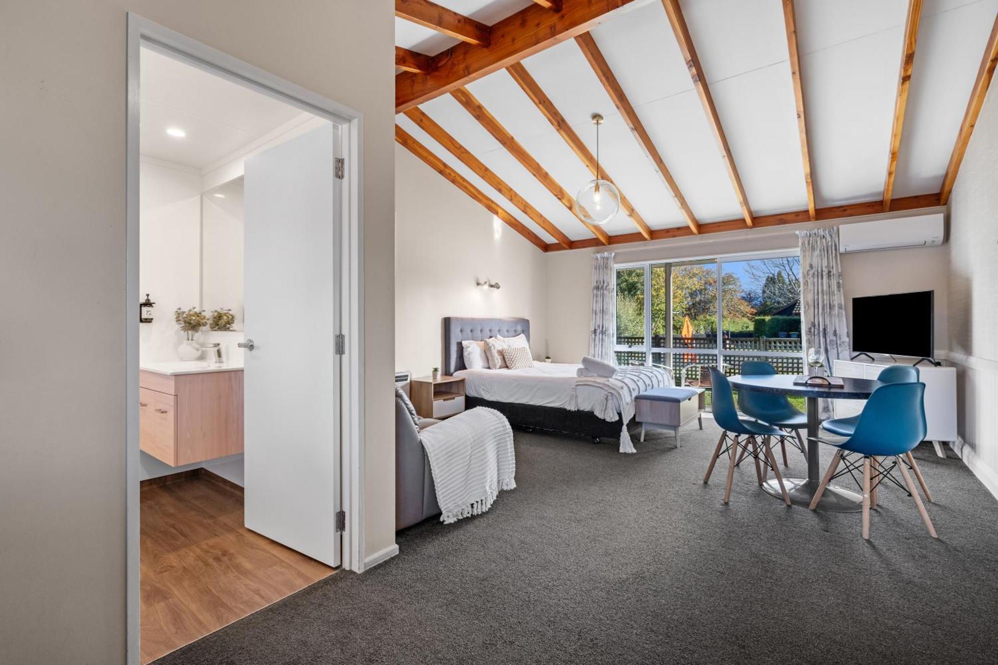 Tasman Holiday Parks - Te Anau Luaran gambar A typical apartment at the hotel